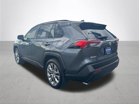 Used 2019 Toyota RAV4 XLE Premium w/ All Weather Liner Package AWD/4WD image 9