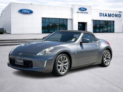 Used 2014 Nissan 370Z Roadster RWD image 1