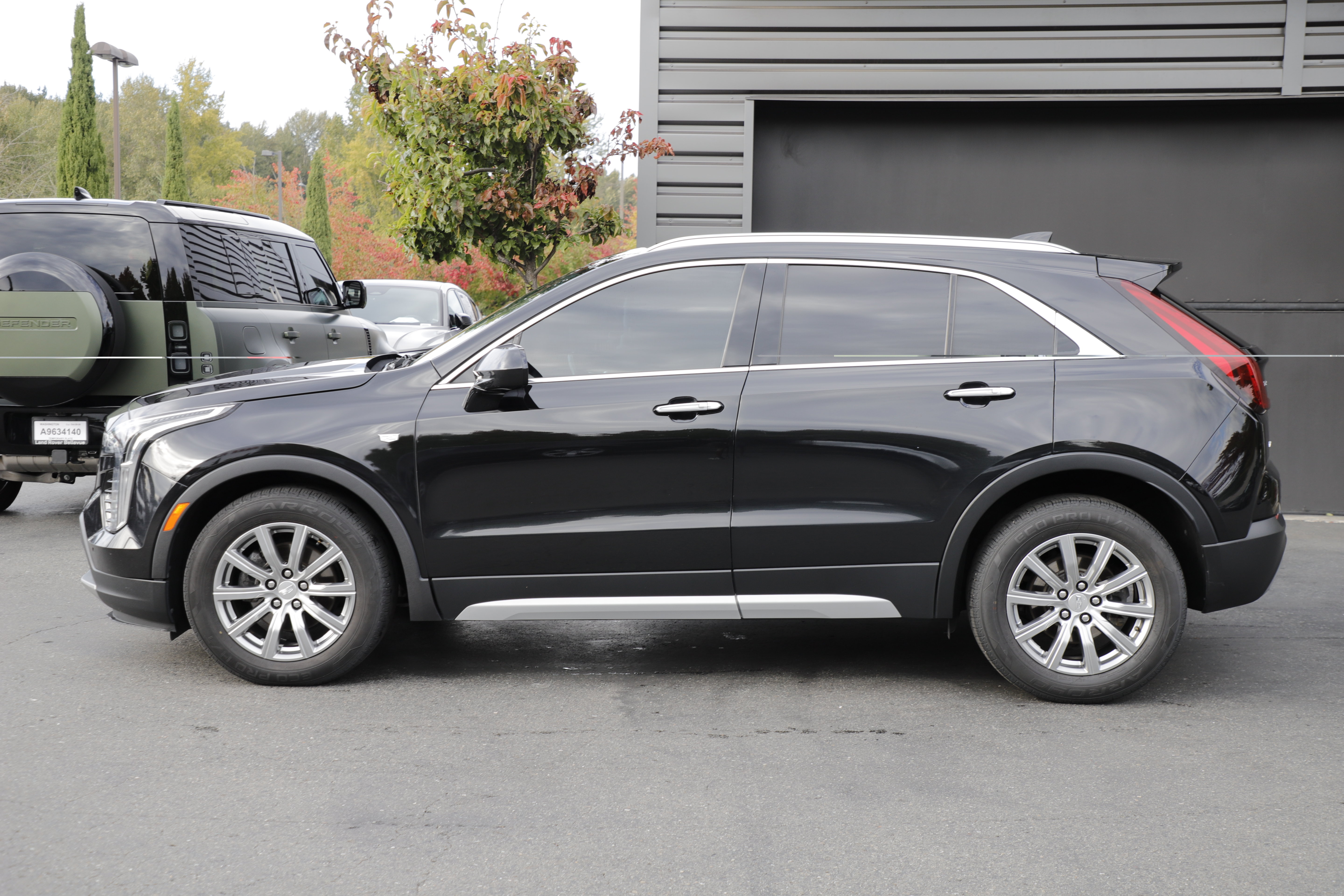 Used 2020 Cadillac XT4 Premium Luxury w/ Driver Awareness Package AWD/4WD image 4
