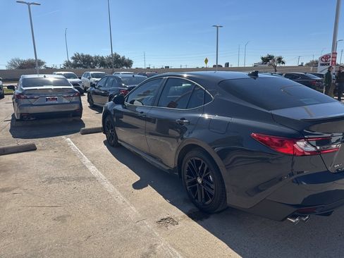 Used 2026 Toyota Camry Hybrid image 5