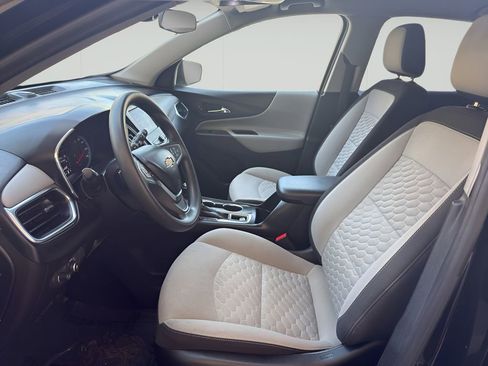 Used 2021 Chevrolet Equinox LS w/ LS Convenience Package image 10