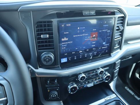 New 2025 Ford F150 Lariat w/ Equipment Group 502A High image 5