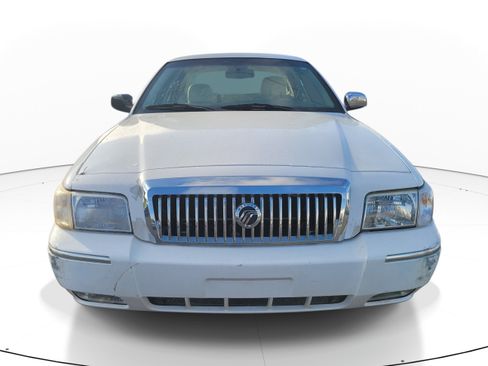 Used 2008 Mercury Grand Marquis LS RWD image 2