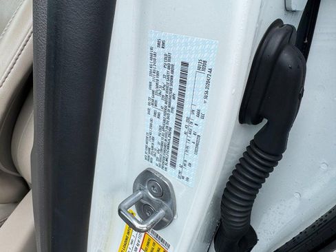 Certified 2022 Lincoln Corsair FWD w/ Equipment Group 101A image 28