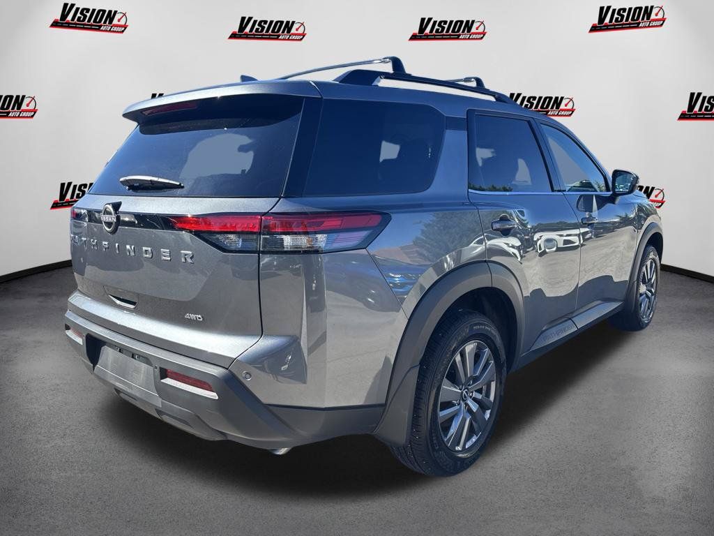 Certified 2025 Nissan Pathfinder SV AWD/4WD image 5