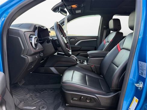 Used 2023 Chevrolet Colorado Z71 w/ Z71 Convenience Package 2 image 9