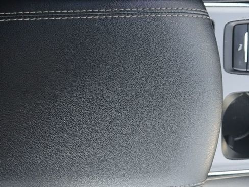 Used 2022 Ford Edge Titanium AWD/4WD image 27