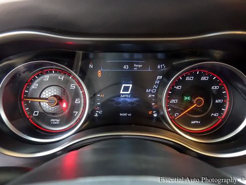 Used 2020 Dodge Charger SXT w/ Leather Interior Group image 19