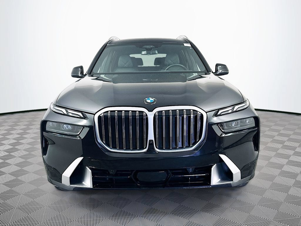 Used 2026 BMW X7 xDrive40i AWD/4WD image 3
