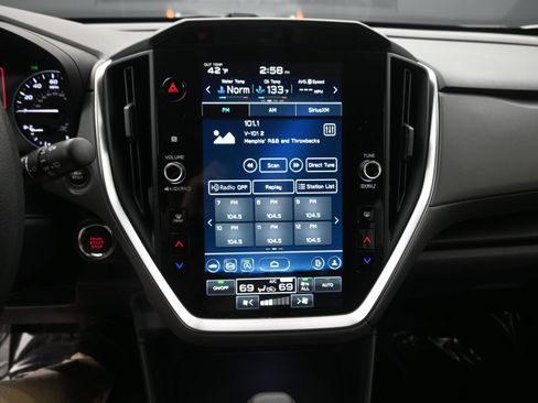 Used 2025 Subaru Crosstrek 2.0i Premium w/ Crosstrek Mirror Package image 14