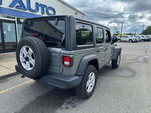 Used 2022 Jeep Wrangler Unlimited Sport AWD/4WD image 4