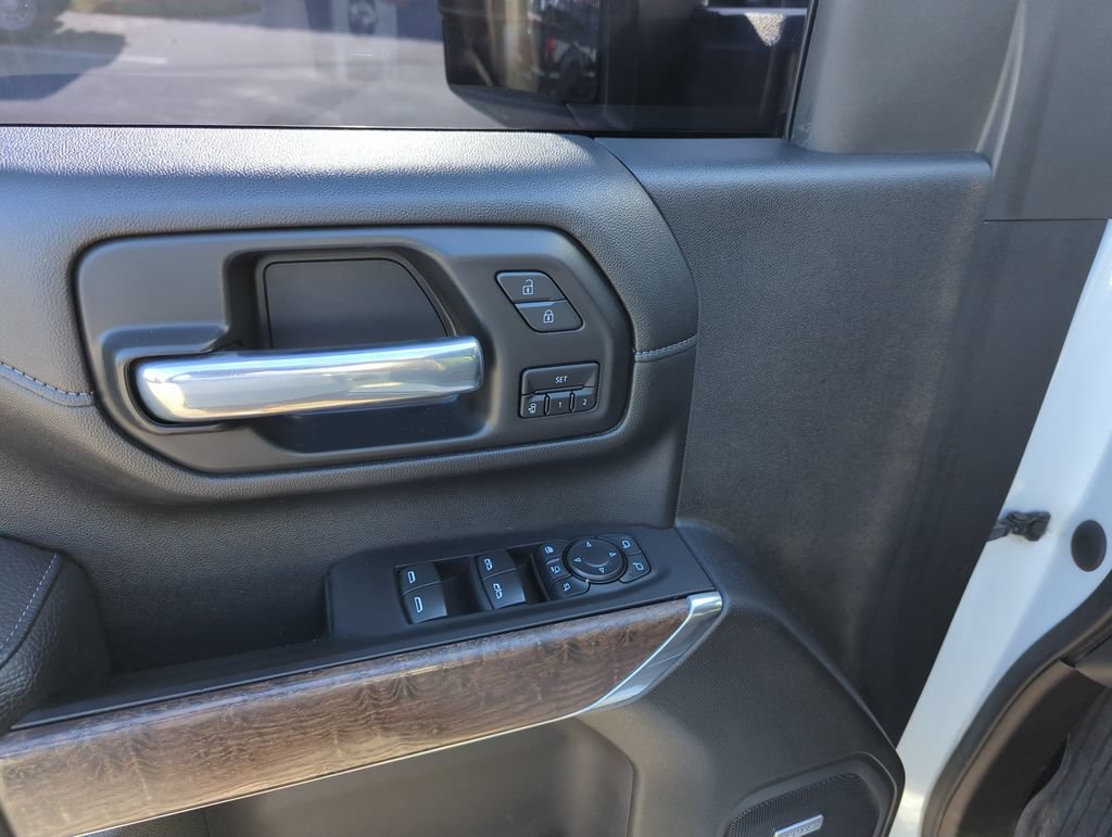 Used 2021 GMC Sierra 2500 Denali w/ Denali Ultimate Package AWD/4WD image 18