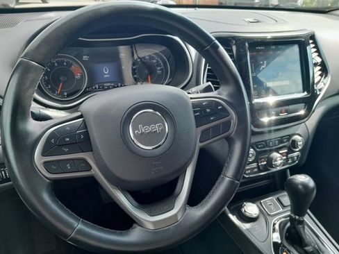 Used 2019 Jeep Cherokee Limited w/ Trailer Tow Group AWD/4WD image 11