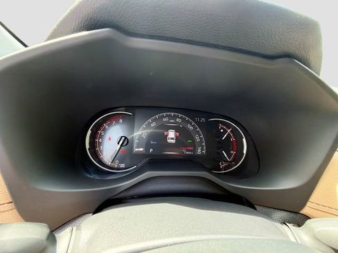Used 2025 Toyota RAV4 XLE Premium FWD image 39