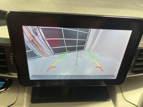 Used 2023 Ford Explorer XLT w/ Equipment Group 202A image 14