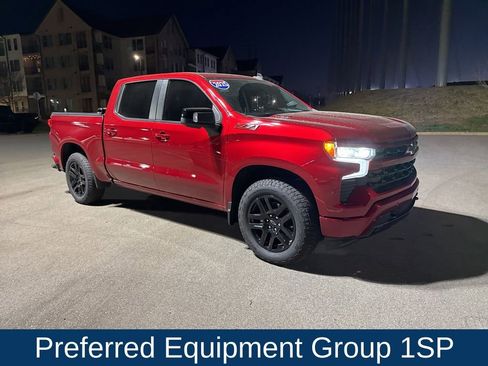 Used 2025 Chevrolet Silverado 1500 RST image 2