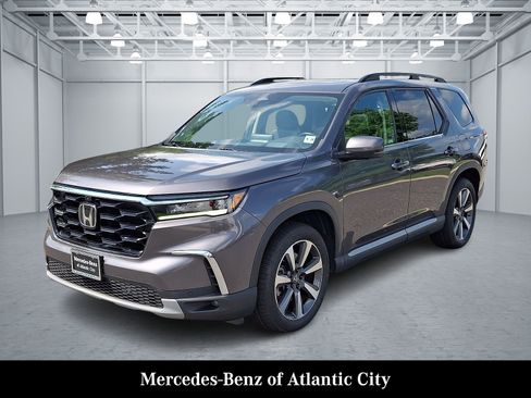 Used 2024 Honda Pilot Elite image 3