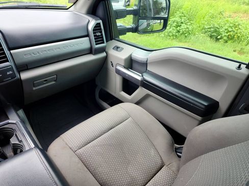 Used 2022 Ford F250 XLT w/ XLT Premium Package AWD/4WD image 20