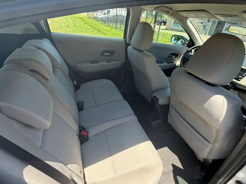 Used 2018 Honda HR-V LX image 16