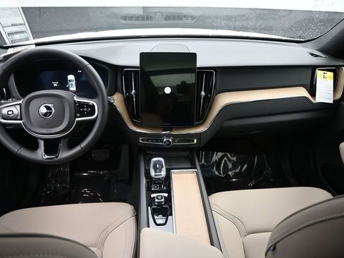 New 2026 Volvo XC60 B5 Plus w/ Protection Package Premier image 19