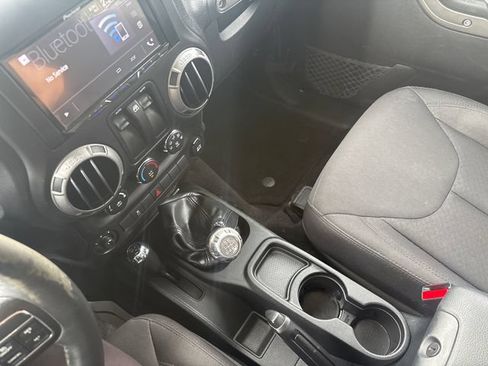 Used 2017 Jeep Wrangler Sport w/ Quick Order Package 23S AWD/4WD image 19