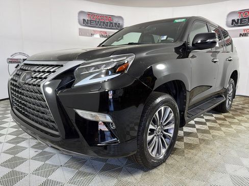 Used 2022 Lexus GX 460 Luxury w/ Accessory Package image 9