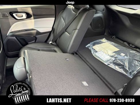 New 2025 Jeep Compass Limited w/ Sun & Sound Group image 16