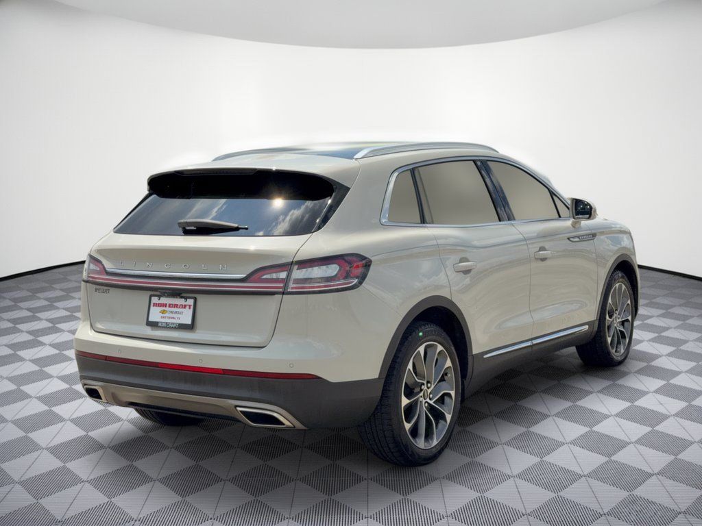 Used 2022 Lincoln Nautilus Reserve w/ Luxury Package FWD image 9