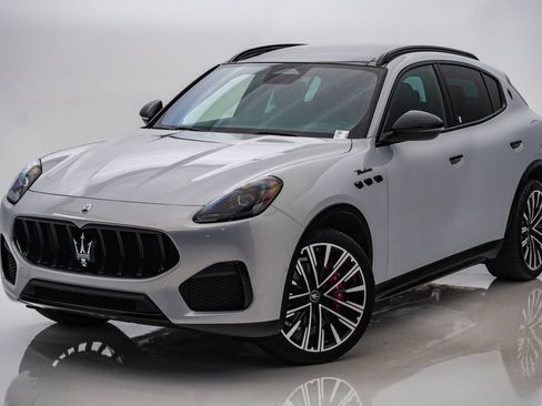 Certified 2025 Maserati Grecale Modena AWD/4WD image 3