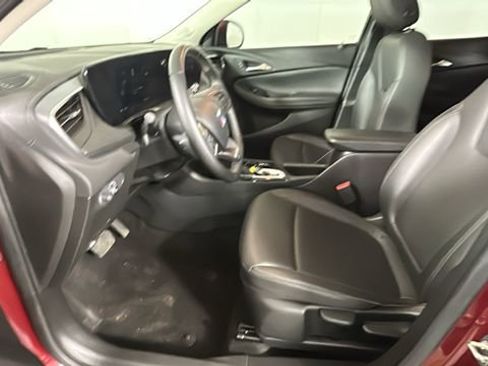 Used 2024 Buick Encore GX Sport Touring FWD image 12