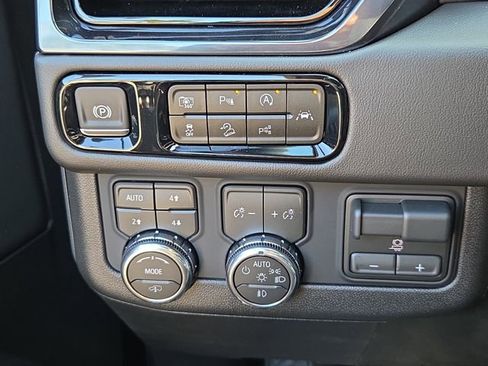 New 2026 GMC Yukon XL AT4 w/ Premium Trailering Package image 22