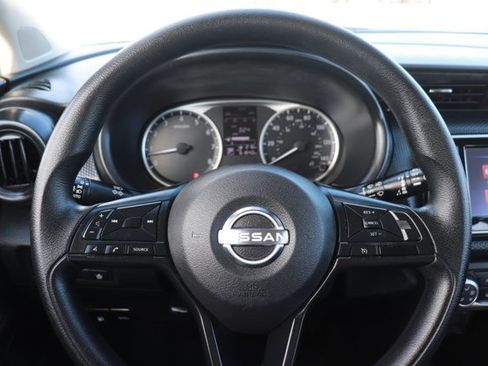 Used 2024 Nissan Kicks S image 17