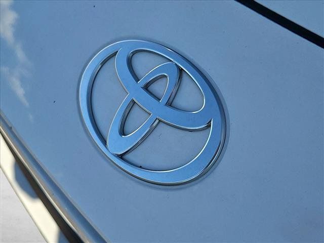 Used 2025 Toyota Camry LE FWD image 30
