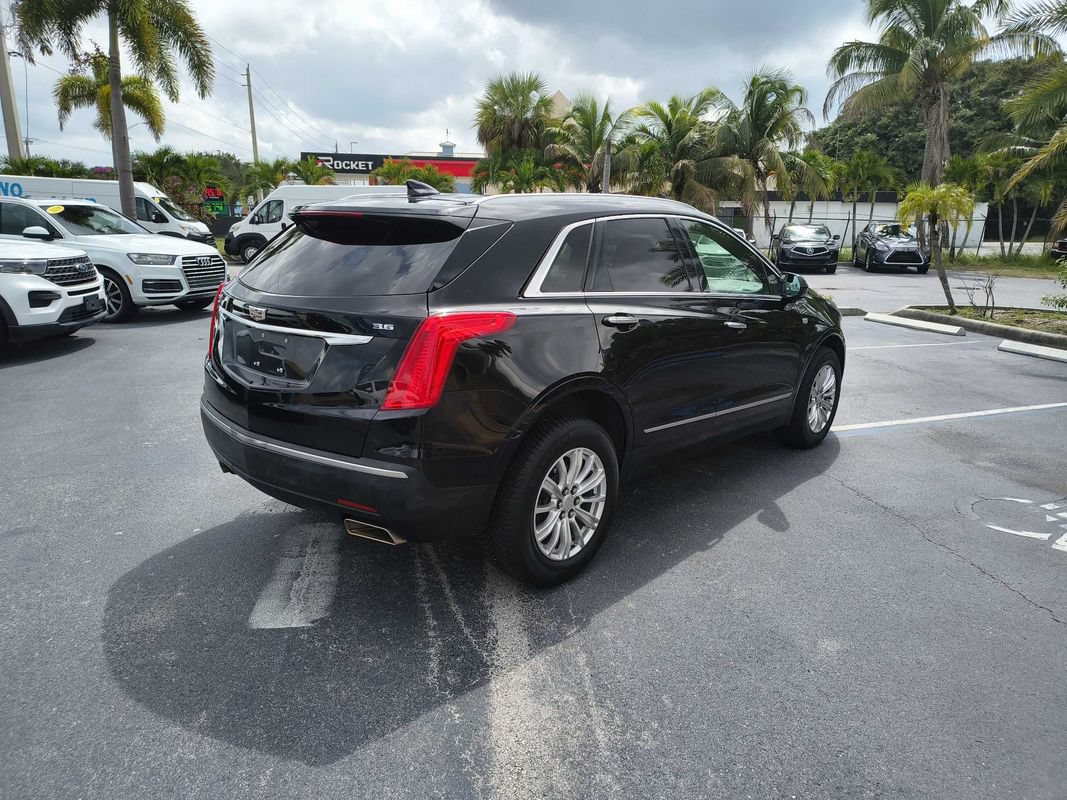 Used 2017 Cadillac XT5 FWD image 5
