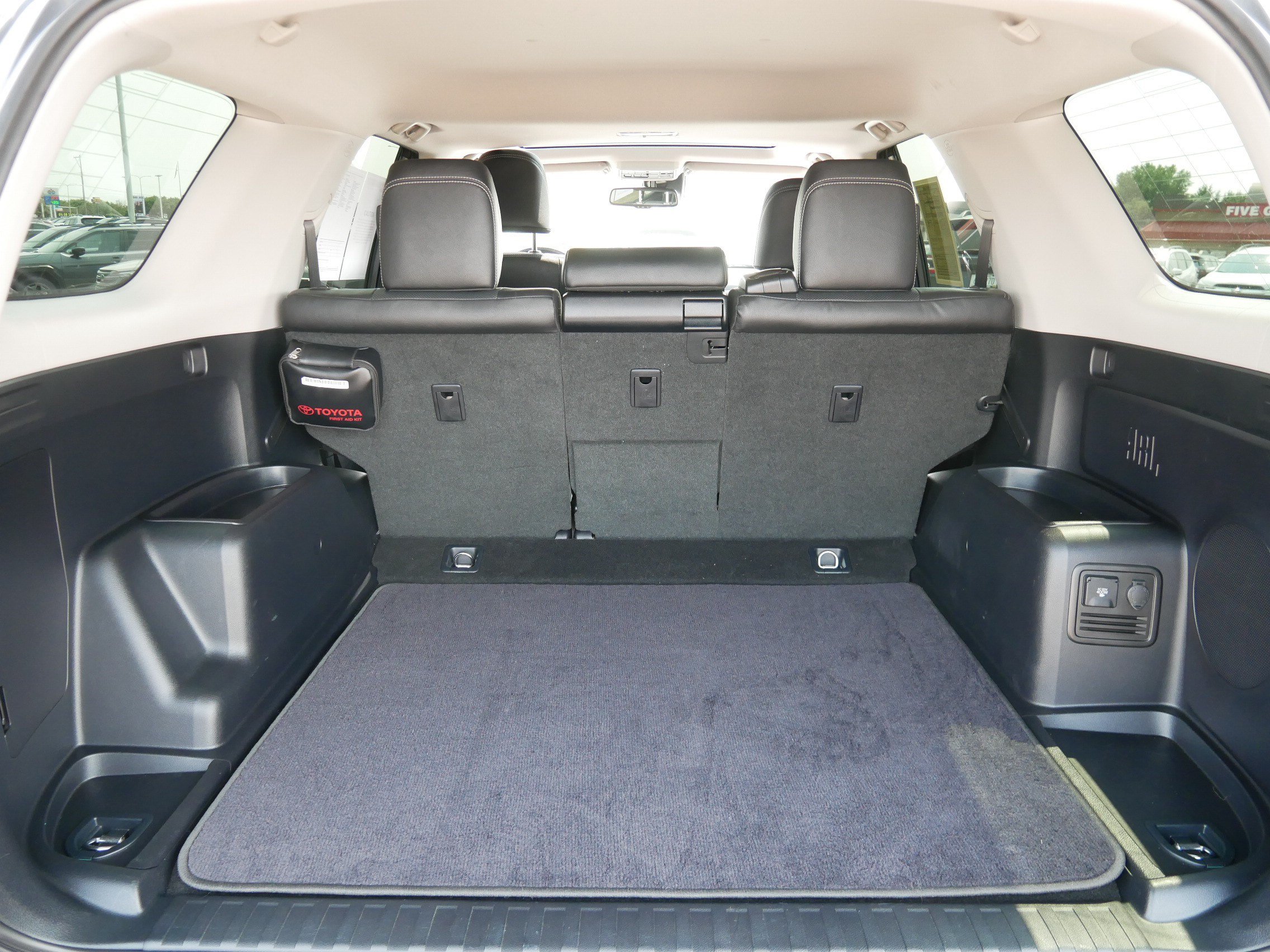 Used 2022 Toyota 4Runner Limited AWD/4WD image 18
