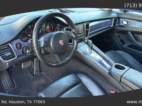 Used 2013 Porsche Panamera image 18