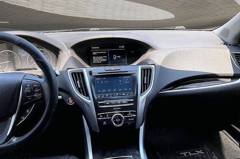Used 2018 Acura TLX V6 SH-AWD image 5
