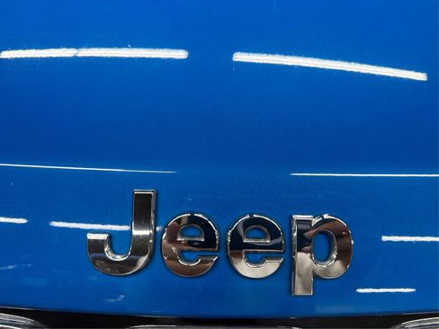 Used 2019 Jeep Compass Latitude w/ Cold Weather Group FWD image 41