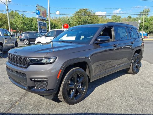 New 2025 Jeep Grand Cherokee L Limited w/ Black Appearance Package image 3