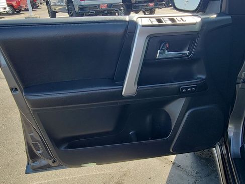Used 2015 Toyota 4Runner Limited w/ Convenience Package AWD/4WD image 22