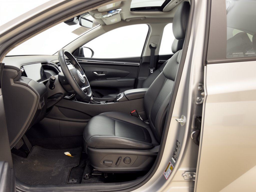 Used 2023 Hyundai Tucson SEL w/ Convenience Package FWD image 5