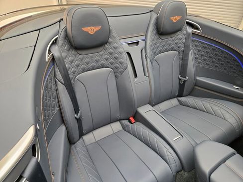 Used 2023 Bentley Continental GT V8 image 23