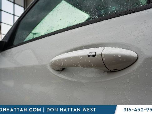 Used 2023 Chevrolet TrailBlazer ACTIV w/ Sun and Liftgate Package FWD image 35