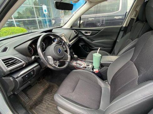 Used 2021 Subaru Forester Premium AWD/4WD image 2