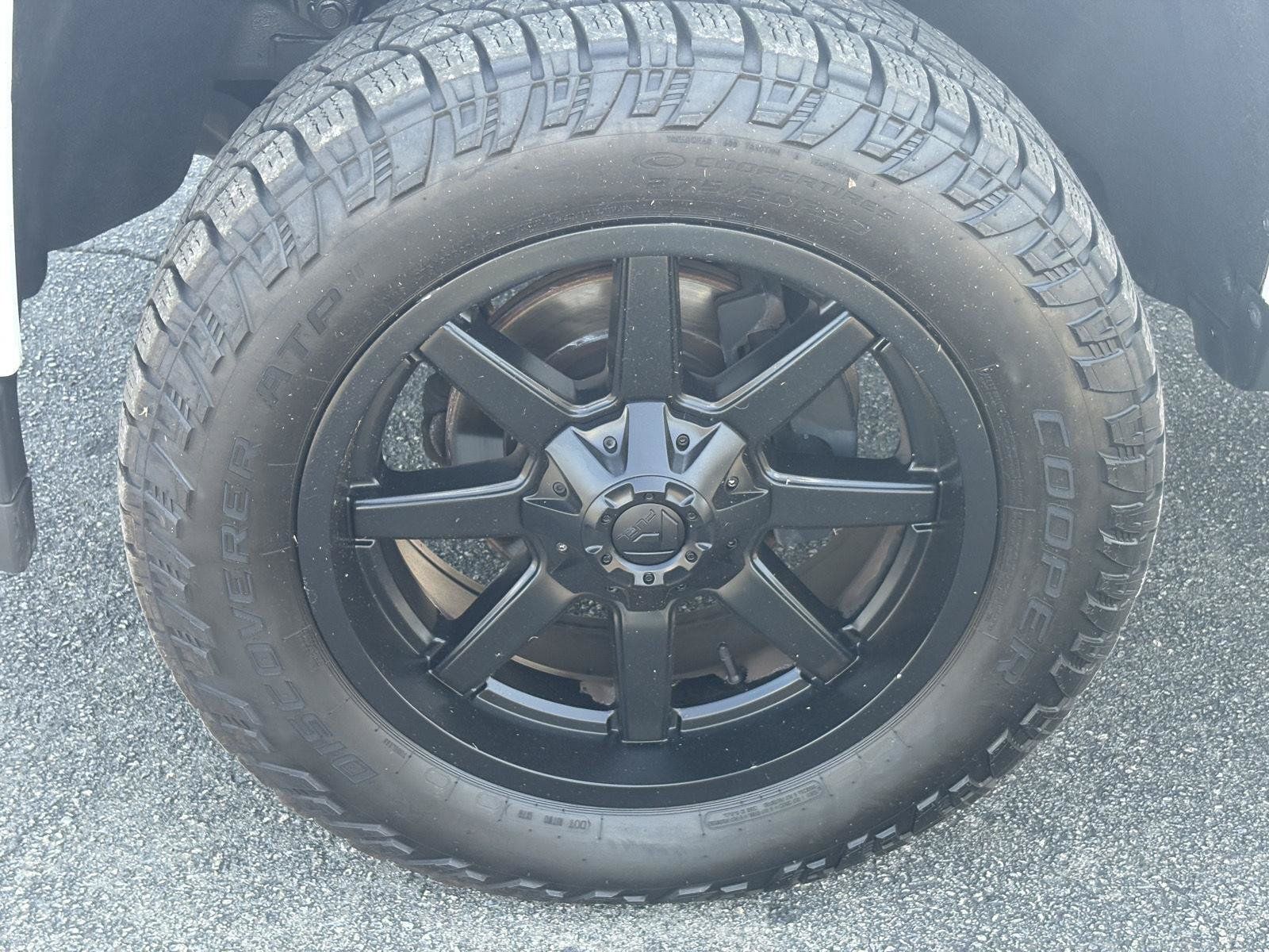 Used 2018 Chevrolet Silverado 1500 Custom w/ Custom Value Package RWD image 15