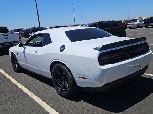 Used 2017 Dodge Challenger SRT Hellcat RWD image 2