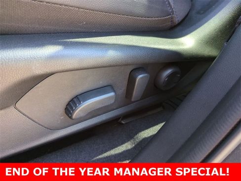 Used 2025 Subaru Forester Premium w/ Convenience Package #1 image 16