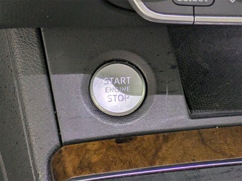 Used 2019 Audi Q5 2.0T Premium w/ Convenience Package image 18