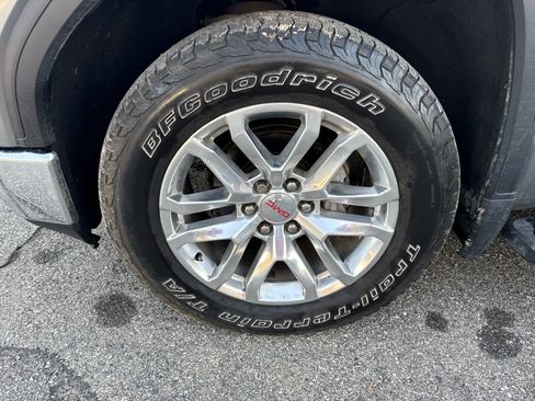 Used 2021 GMC Sierra 1500 SLT w/ SLT Premium Plus Package AWD/4WD image 3