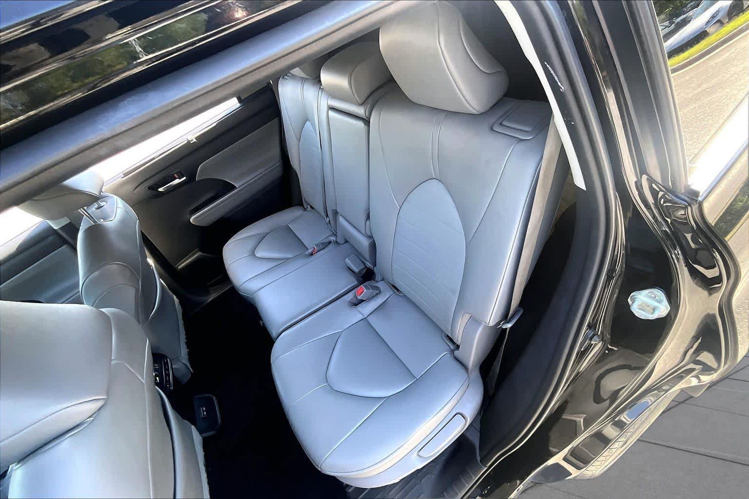 Used 2023 Toyota Highlander XLE FWD image 20